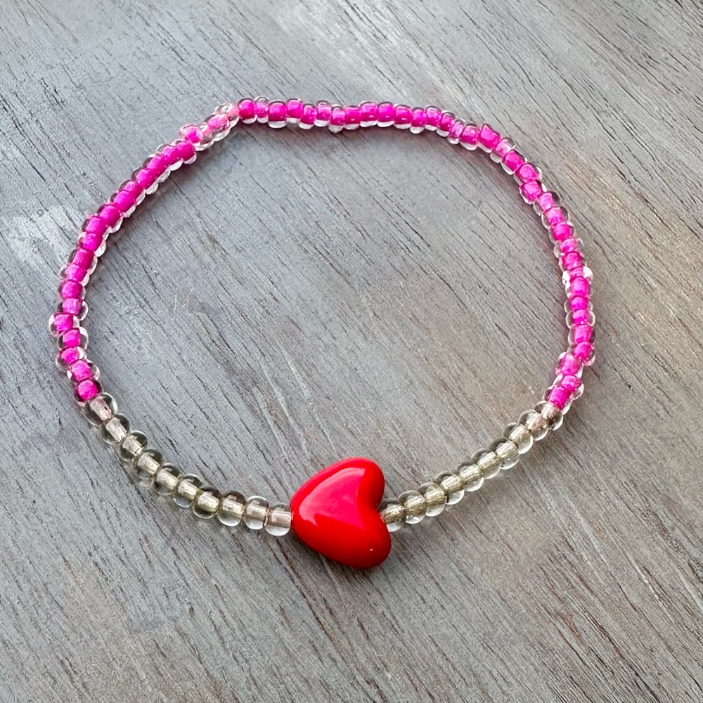 💥3/$10💥 Handmade Beaded Heart Bracelet